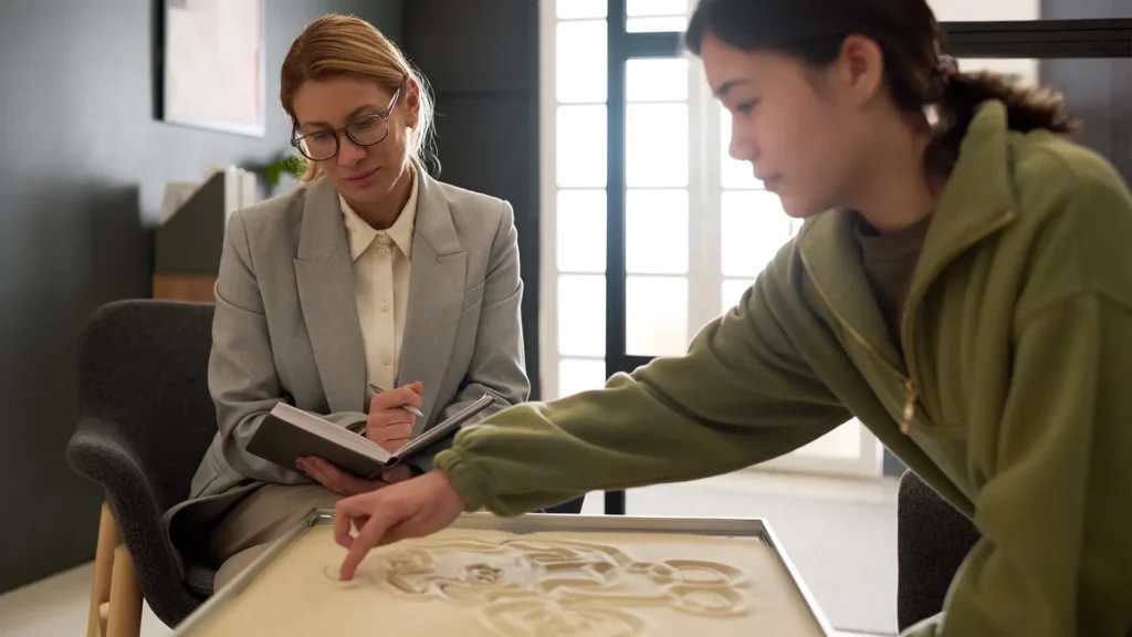 Art Therapy 1 - Channel Islands Mental Health Treatment Center Teen Girl participates in holistic art mental health therapy